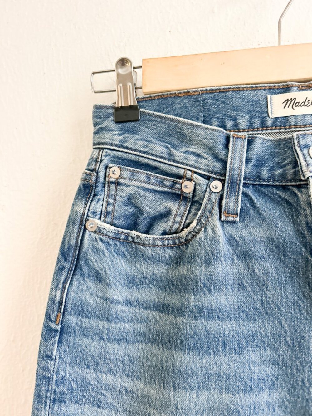 MADEWELL The Perfect Vintage Straight Jean Button Fly | 25 P - Picture 5 of 13